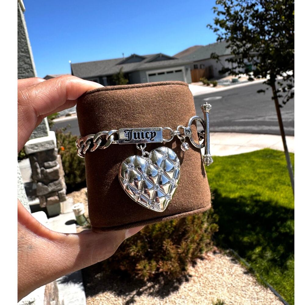 Juicy Couture silver tone link chain toggle bracelet sparkly quilted heart charm